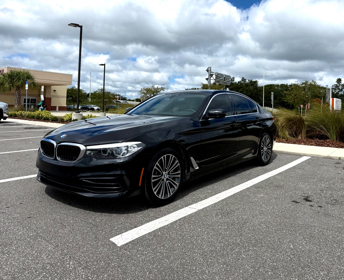 2019 BMW 5 Series 530i Sedan's photo